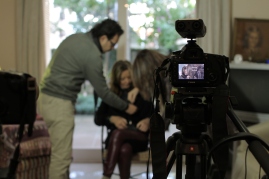 Juan Zapata e Daniela Sallet com entrevistada Felicitas Renner